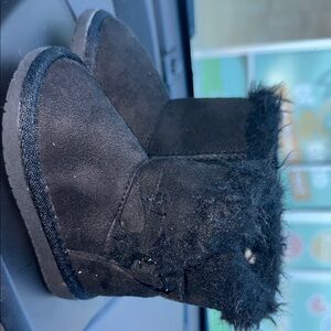 The Children's Place Black Furry Kids Boots